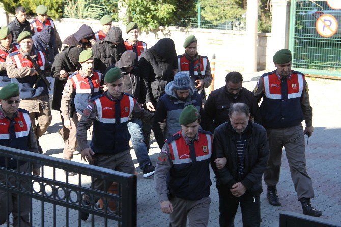 Fethiye’de Göçmen Kaçakçılığına Karışan 9 Kişi Tutuklandı