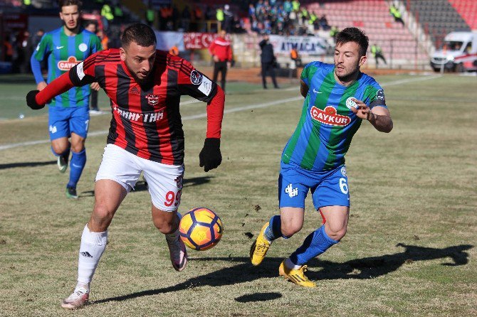 Gaziantepspor İlk Yarıyı Kötü Bitirdi