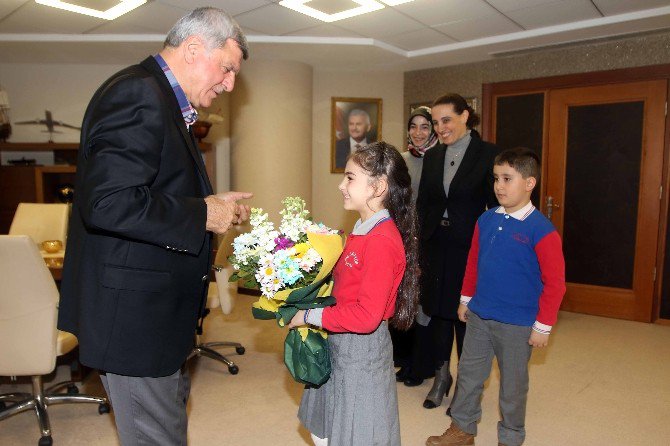 Başkan Karaosmanoğlu, İzmit Necip Fazıl Kısakürek İmam Hatip Anadolu Lisesi Yönetimini Ağırladı