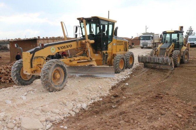 Mahalle Sakinlerinden Akçakale Belediyesine Pankartlı Teşekkür