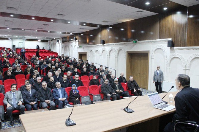 Mardin’de ‘İnsan Hakları’ Konferansı Verildi