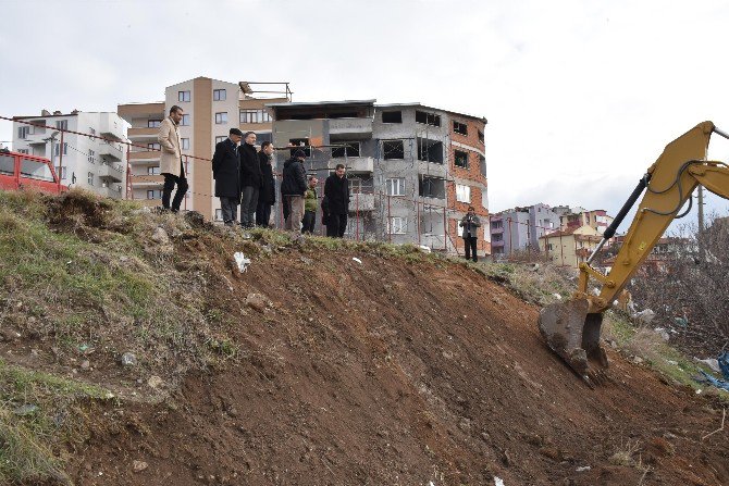 Milyonluk Komplekste İlk Kazma Vuruldu