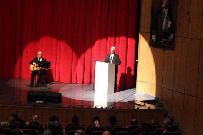 Şehitler Anısına ’Erciyes Şiir Akşamları’ Programı Düzenledi.