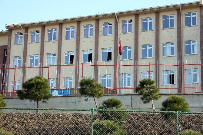 Silivri’de İlkokul Öğrencilerinden Askerlere Destek