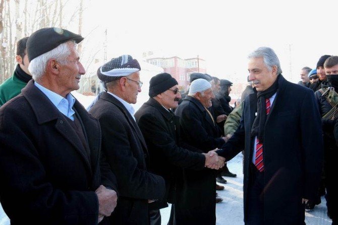 Vali Toprak’tan Büyükçiftlik Beldesine Ziyaret