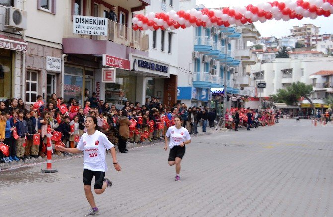 15 Temmuz Şehitleri Anısına "Hayata Datça’da Bağlan" Gençlik Koşusu Yapıldı