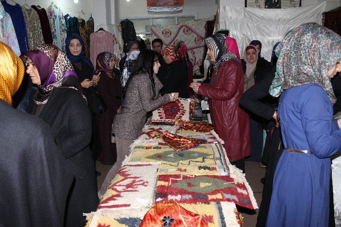 El Sanatları Ve Giyim Sergisi Gerçekleştirildi