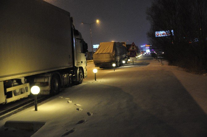 Afyonkarahisar’da Kapanan Yollar Trafiğe Açıldı