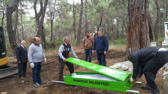 Ailesi Sahip Çıkmadı, Antalya’da Toprağa Verildi