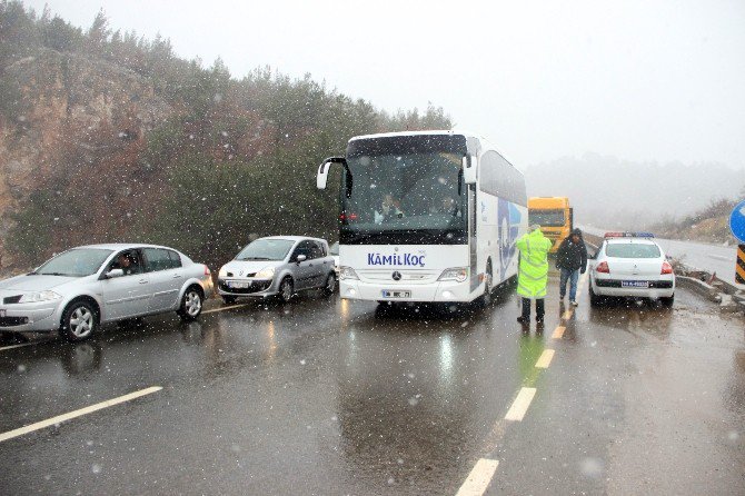 Edremit-balıkesir Karayolu Kontrollü Olarak Trafiğe Açıldı