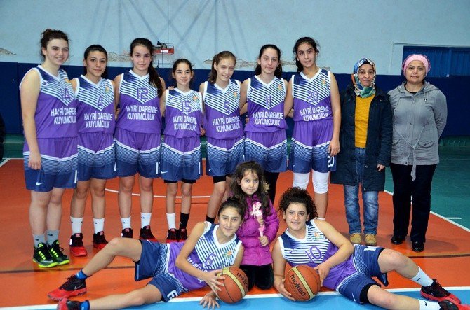 Basketbol U-16 Yıldız Kız Mahalli Lig Maçları Tosya’da Devam Ediyor