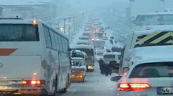 Bilecik’te Kar Yağışı Hayatı Felç Etti