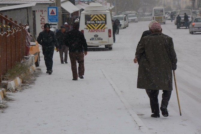 Denizli’de Sarayköy Hariç Tüm İlçelerde Okullar Tatil Edildi