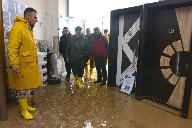 Mersin’de Yaralar Sarılıyor