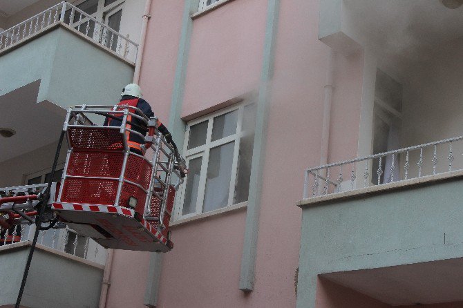 Elazığ’da Yangın Kısa Sürede Söndürüldü