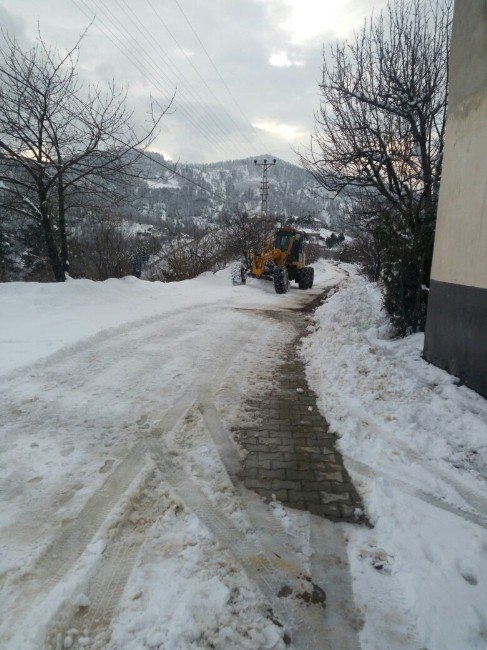 Gümeli’de Kar Kalınlığı 70 Santimetreye Ulaştı