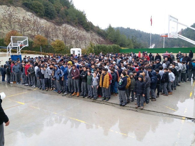 Gıyabi Cenaze Namazı Sonrası Halep’e Yardım Gönderildi