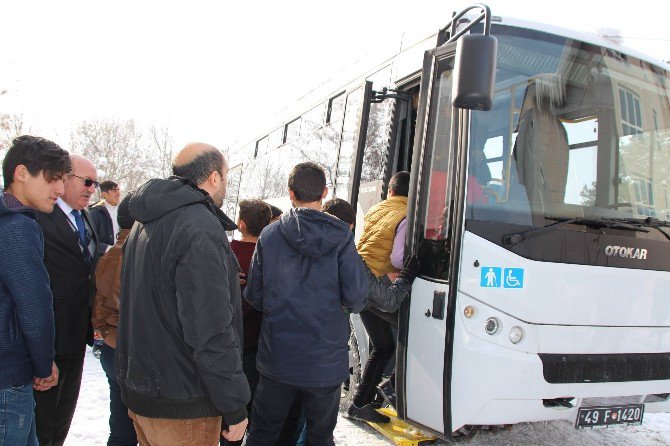 Varto Milli Eğitim Müdürlüğüne Hibe Midibüs