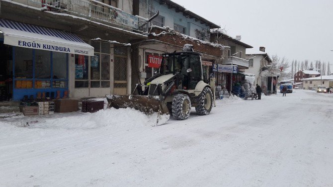 Pazarlar’da Kar Sevinci