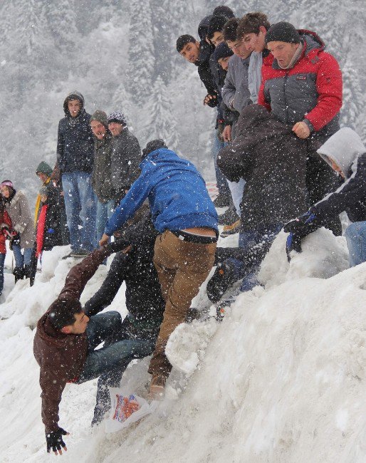 Rize 10’uncu Kardan Adam Şenliği’ne Hazırlanıyor