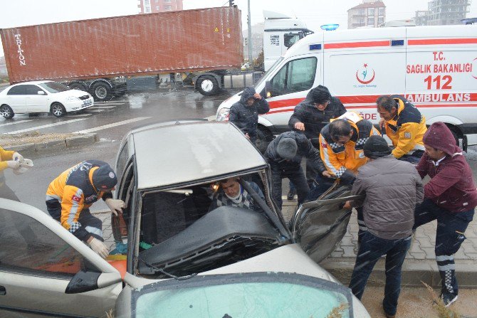 Niğde’de Fırtına Kazaya Neden Oldu