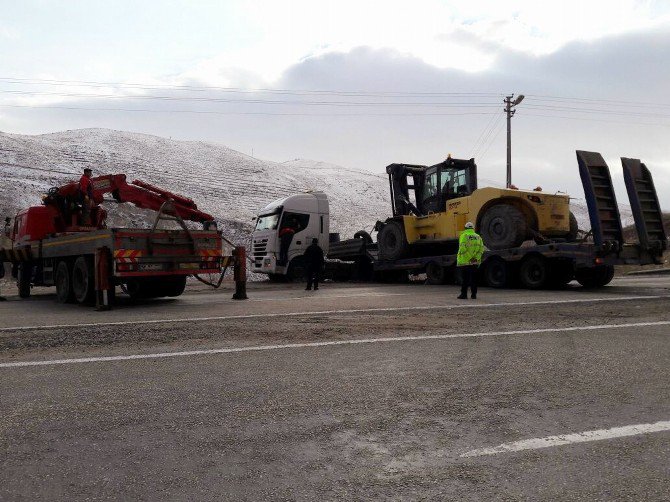 Çekiciyle Polisten Kaçarken Uçurumun Kenarında Asılı Kaldı