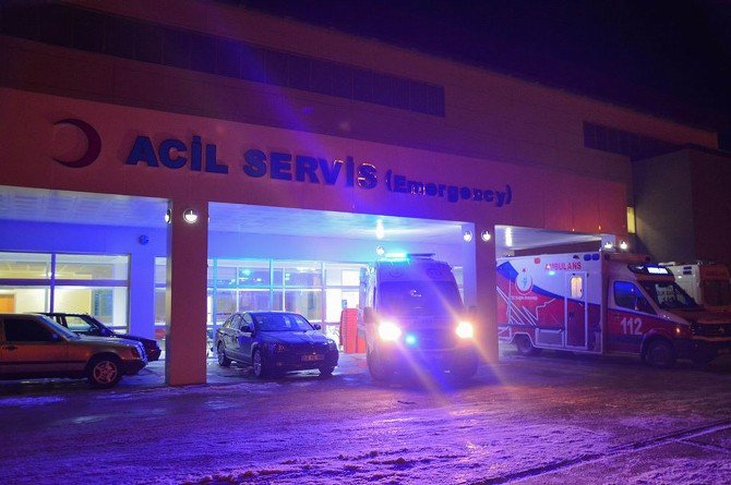 Sivas’ta Yolcu Otobüsü Devrildi: 34 Yaralı