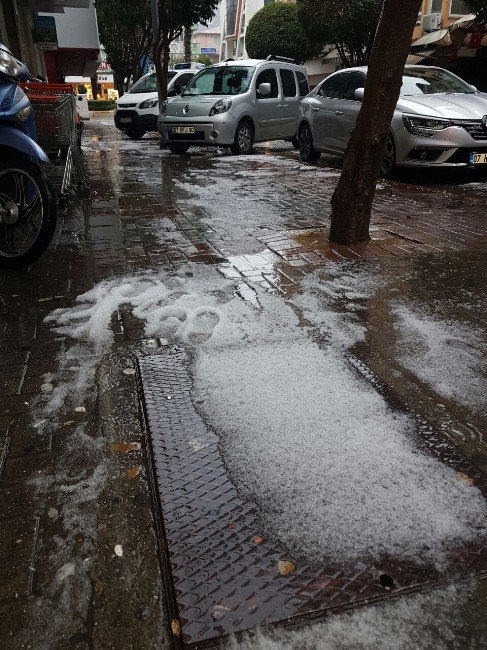 Alanya’da Aniden Bastıran Dolu Vatandaşlara Zor Anlar Yaşattı