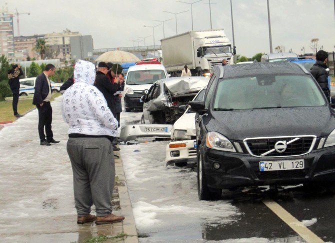 Antalya’da Zincirleme Trafik Kazası