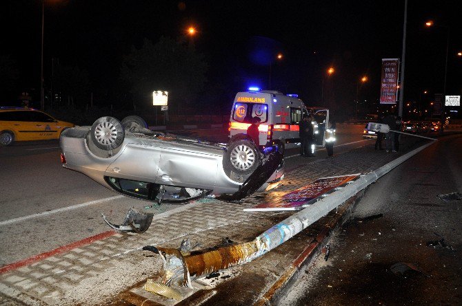 Takla Atan Otomobilin İçerisinden Burnu Dahi Kanamadan Çıktı