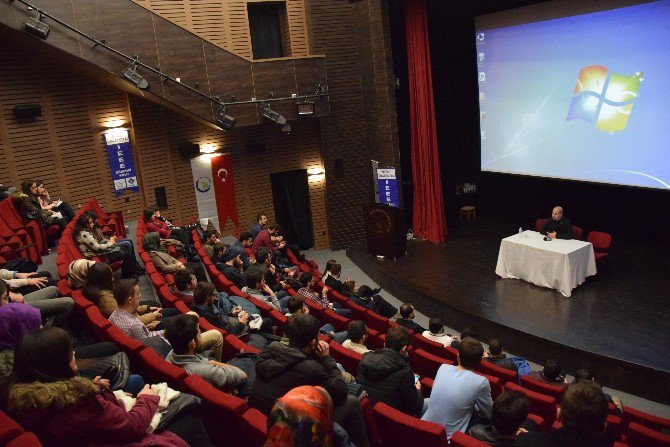 Düzce Üniversitesinde ‘Kariyer Günü’ Etkinliği Düzenlendi