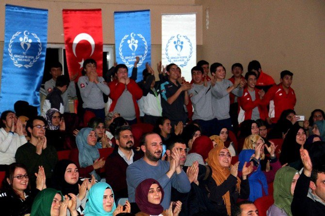 Aydın’dan ‘Vatan Ezgileri’ Geçti