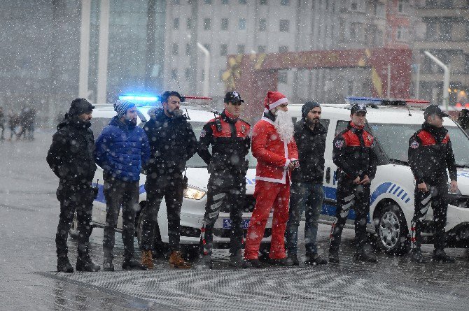 Yılbaşında Taksim’de “Noel Baba” Kıyafetli Güven Timleri Görev Yapacak