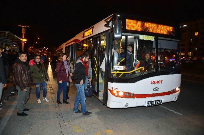 İzmir’de Yılbaşı Gecesine ’Ulaşım’ Ayarı