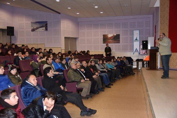 Kartepe Belediyesi’nden Gençlere Oryantiring Semineri