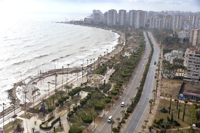 Mersin’de Hayat Normale Dönmeye Başladı