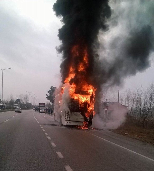 Samsun’da Yolcu Otobüsü Alev Alev Yandı