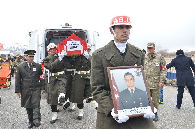 Şehit Uzman Onbaşı Güzel, Toprağa Verildi