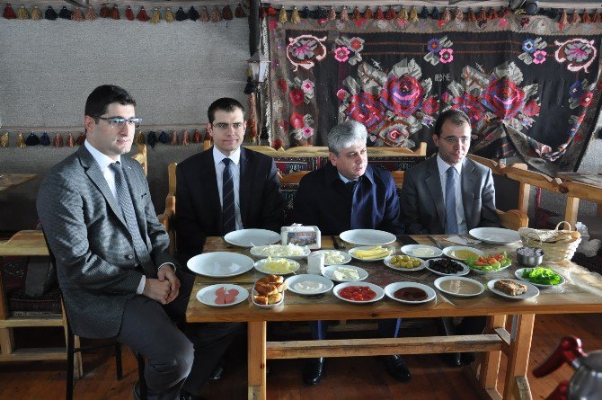 Vali Rahmi Doğan, Kars Kalesi’nde Basın Mensupları İle Buluştu