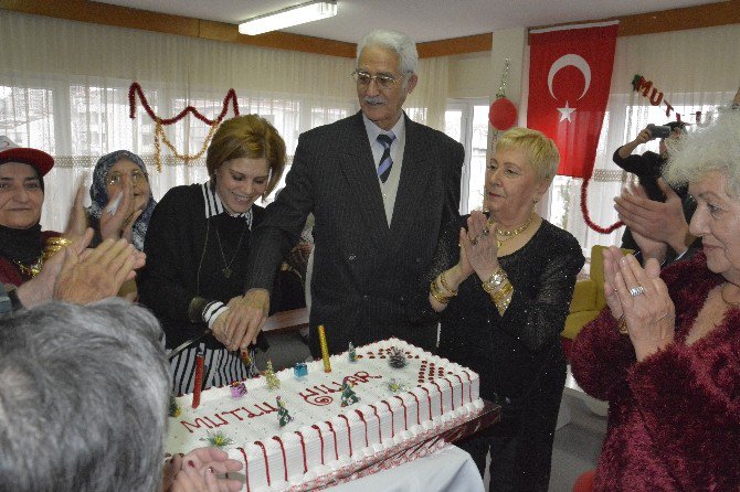 Huzurevi Sakinleri 2016’ya Böyle Veda Etti