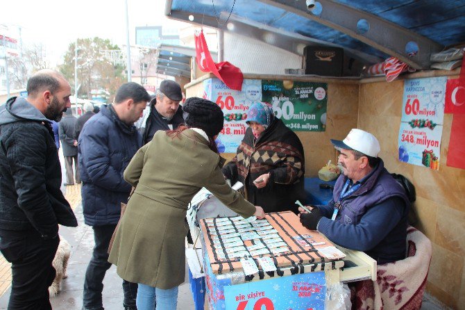 Yılın Son Gününde En Yoğun İlgi Piyango Biletlerine