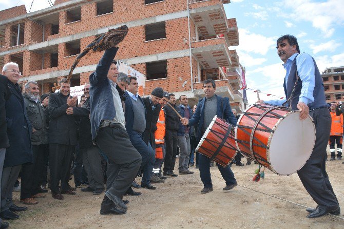 Torbalı’da Davullu Zurnalı Temel Atma Törenleri