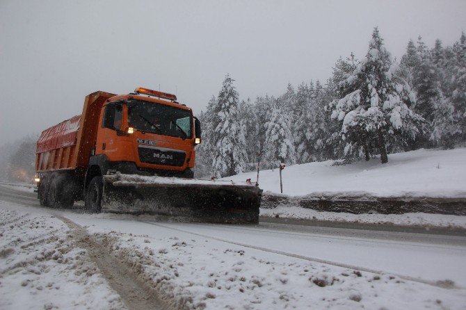 Bolu Dağı Ve Kent Merkezinde Yoğun Kar Yağışı