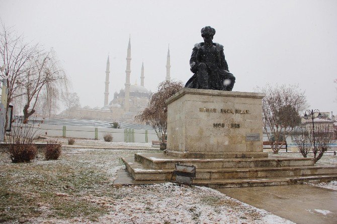 Edirne’de Kar Etkisini Arttırdı