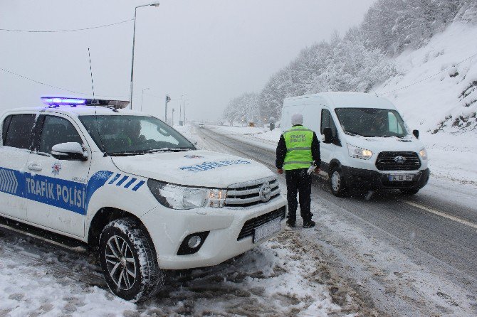 Bolu Dağı 2016 Yılına Karla Veda Ediyor