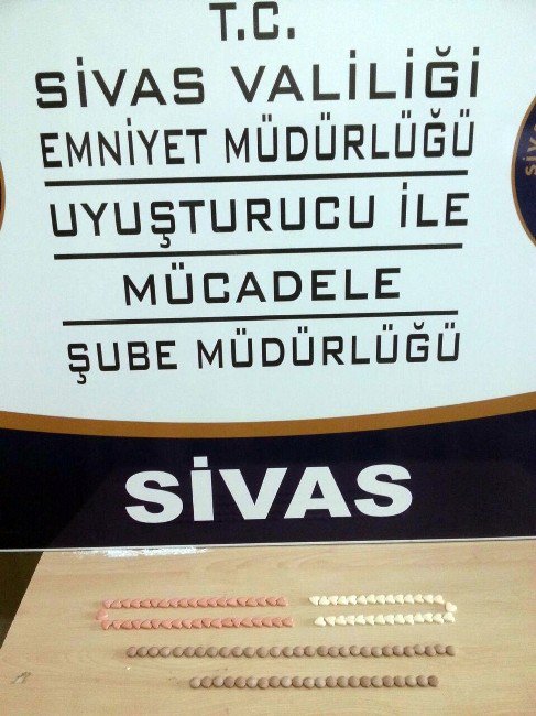 ’Köpek Vitamin Haplarını’ Ecstasy Diye Satan 3 Kişi Yakalandı