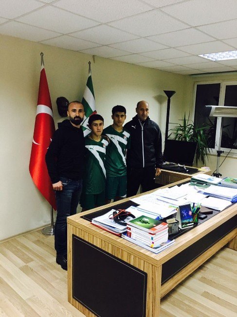 Tatvan’dan İki Sporcu Bursaspor’un Alt Yapısına Transfer Oldu