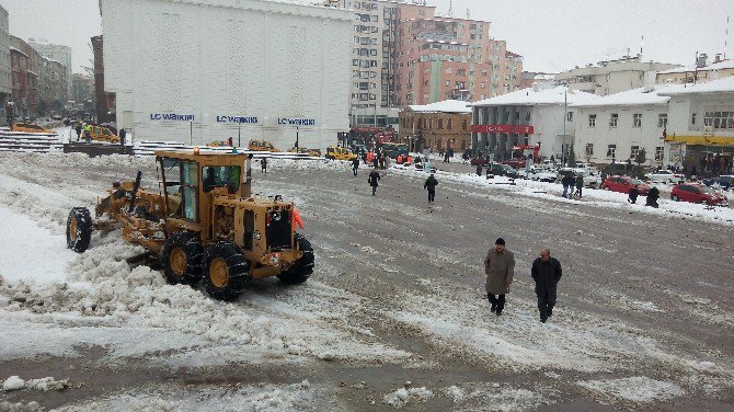 Yozgat’ta Karla Mücadele Devam Ediyor