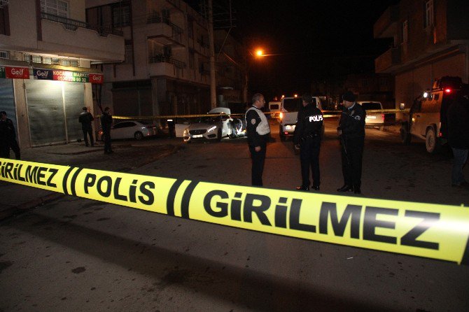 Adana’da Yeni Yılın İlk Cinayeti, Lüks Otomobilinde Başından Vurulmuş Halde Bulundu