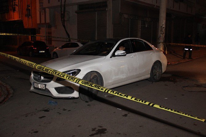 Adana’da Yeni Yılın İlk Cinayeti, Lüks Otomobilinde Başından Vurulmuş Halde Bulundu